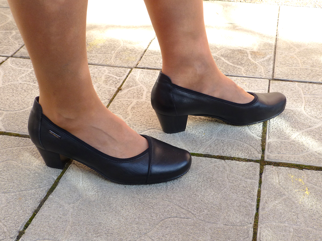 Dámské kožené lodičky Aldex černé P86